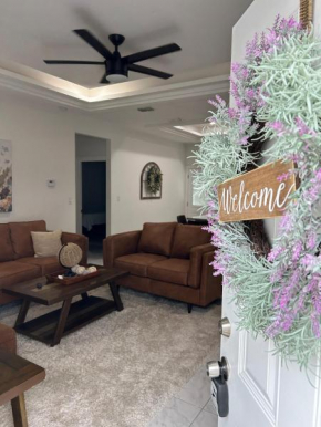 Carroll Estates 3 Bedroom Apartment Retreat
